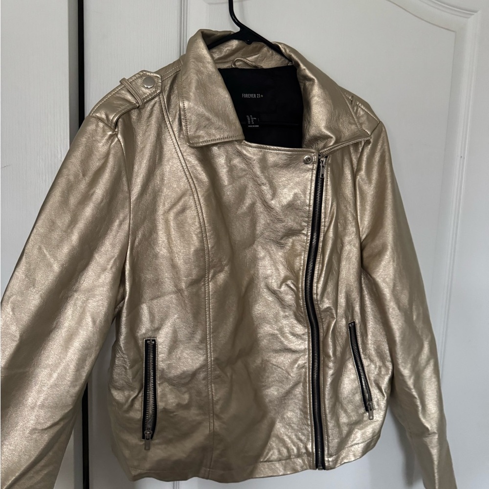 Winter clearout ❄️ Forever 21 Metallic Gold Faux Leather Jacket